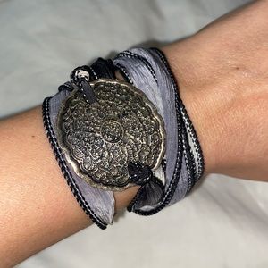 Metal plate wrap ribbon bracelet
